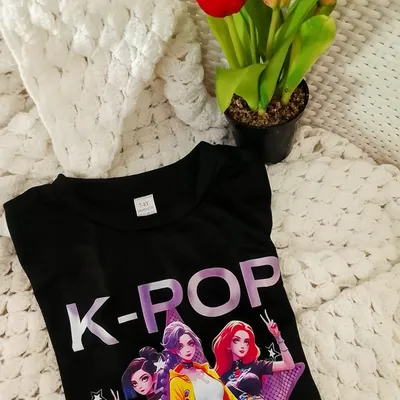 Tee shirt neuf K-pop 7-8 ans 